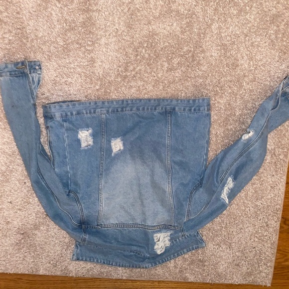 Fashion nova distressed denim jacket - Picture 4 of 4